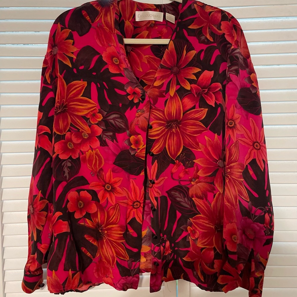Dana Buchman Button Down Shirt